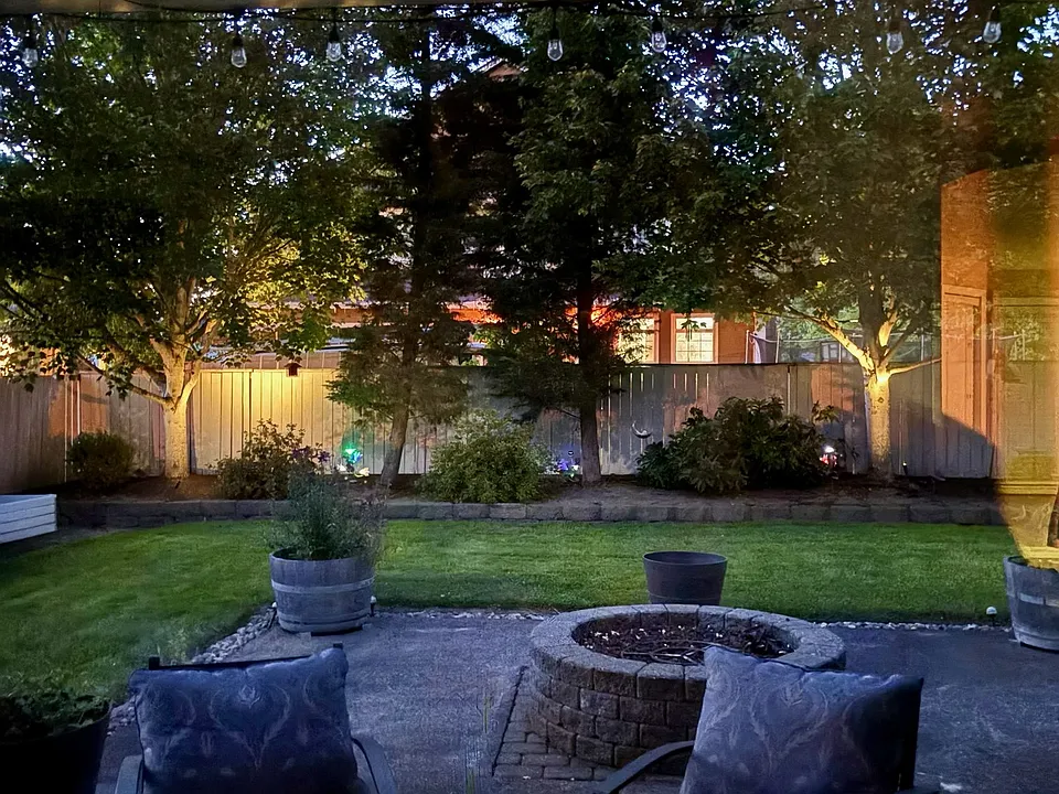 1102 NW 148th Cir