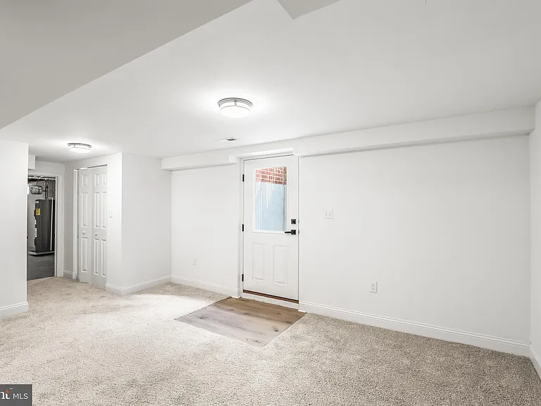 313 Windsor Ct — Photo 57