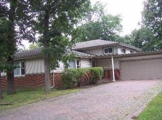 3860 Gregory Dr, Northbrook, IL 60062