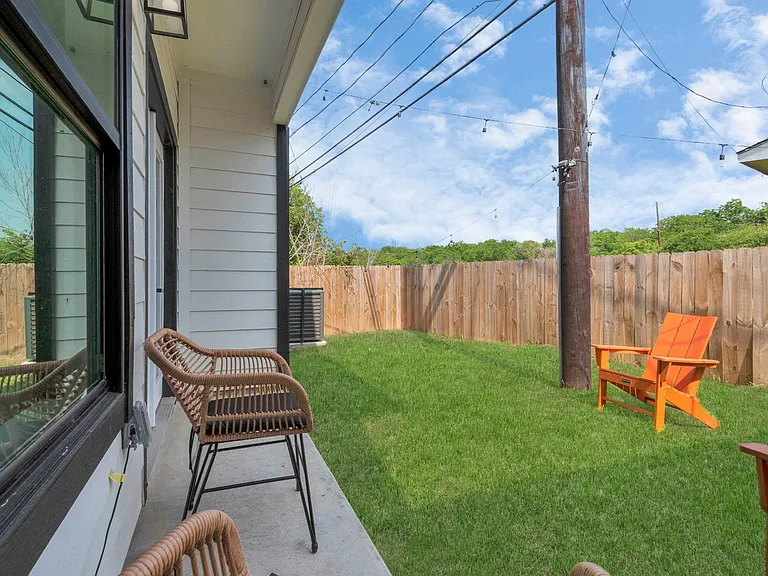 3127 Bolt St — Photo 34