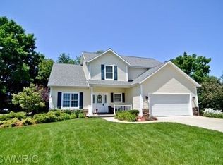 5722 Wyndstone Dr, Stevensville, MI 49127