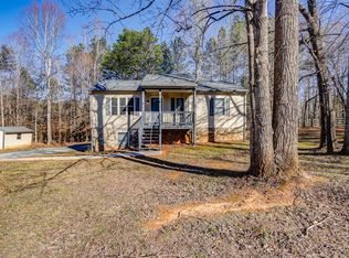 2120 Eagle Point Rd, Huddleston, VA 24104