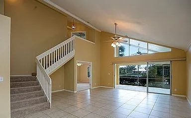 3 bed, 2.5 bath, 1900 sqft, $2,500 — Photo 4
