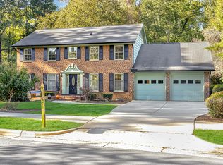 5525 Shadowbrook Dr, Raleigh, NC 27612
