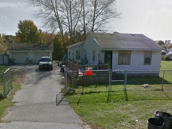 1917 Belding St, Saginaw, MI 48601