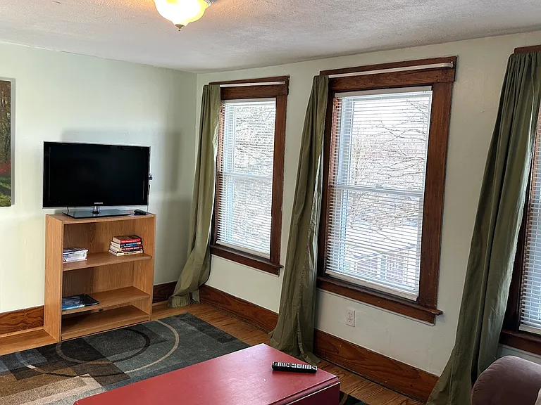 30 Dana St #A — Photo 18