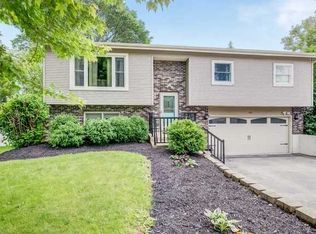 6718 Hawthorne Dr, Cary, IL 60013
