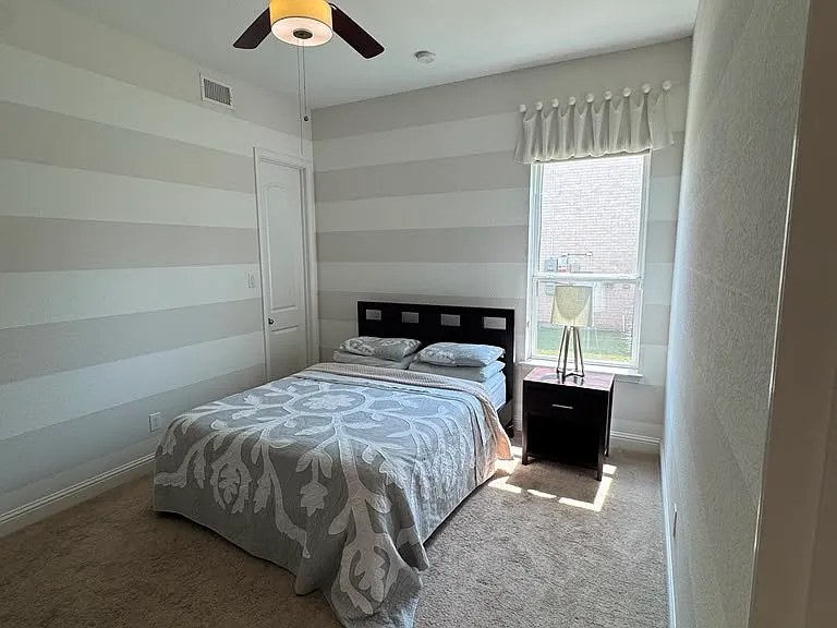 6133 Claridge Ln — Photo 14