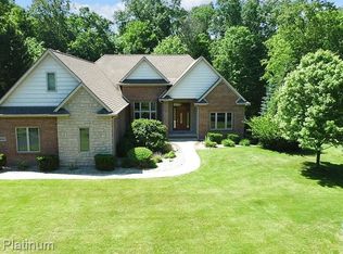 530 Timbermill Ln, Howell, MI 48843