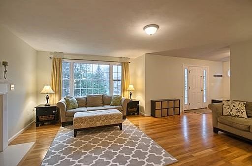 4th image of 10 Hannah St