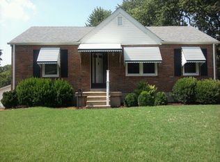 4 Saint Genevieve Ct, Florissant, MO 63031