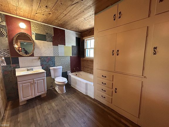 Restroom 2.1