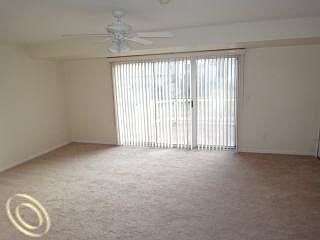 5th image of 7327 Lochmoor Dr