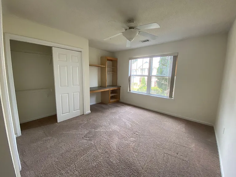 1301 Harts Ridge Dr — Photo 30
