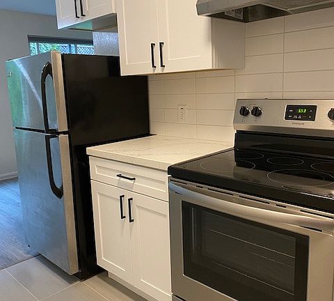 2nd image of 2633 Greenwich St APT 204
