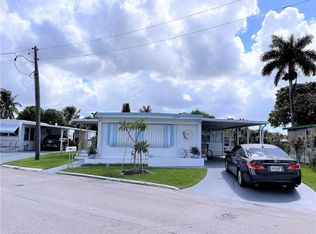 1666 SW 85th Ave, Davie, FL 33324