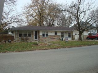 302 N Washington St, Bethany, IL 61914