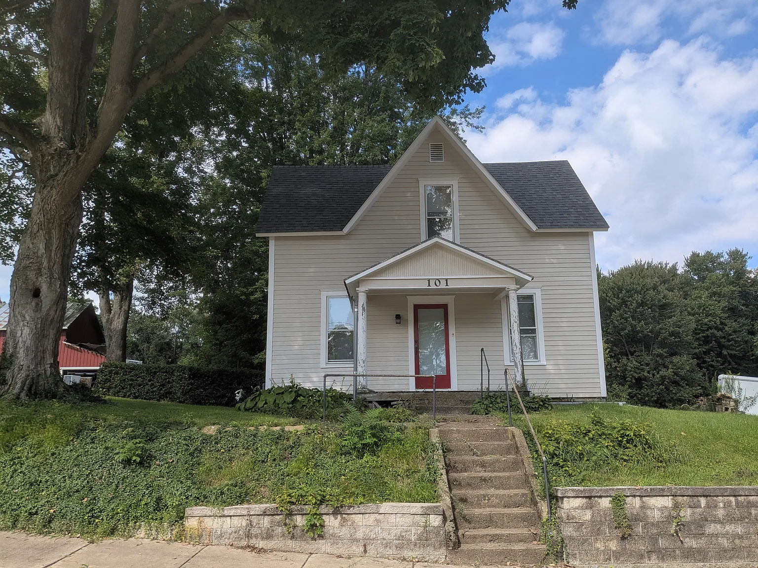3 bed, 1627 sqft, $1,950 — Photo 1