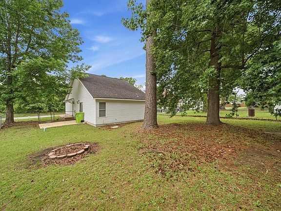 5th image of 229 Starling Goodson Rd