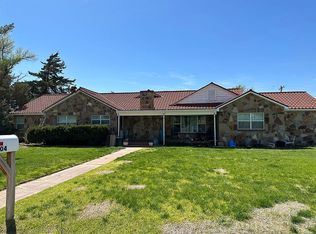 304 S Endicott St, Spearman, TX 79081