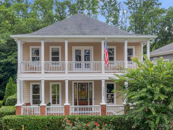 1320 Ivey Dr, Charlotte, NC 28205