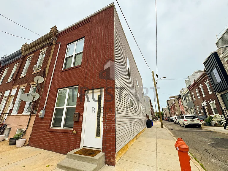 1327 S 27th St — Photo 23
