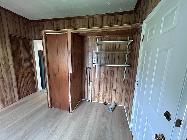 435 Lawrence St — Photo 9