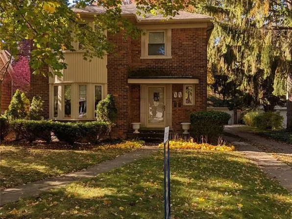 499 Neff Rd, Grosse Pointe, MI 48230