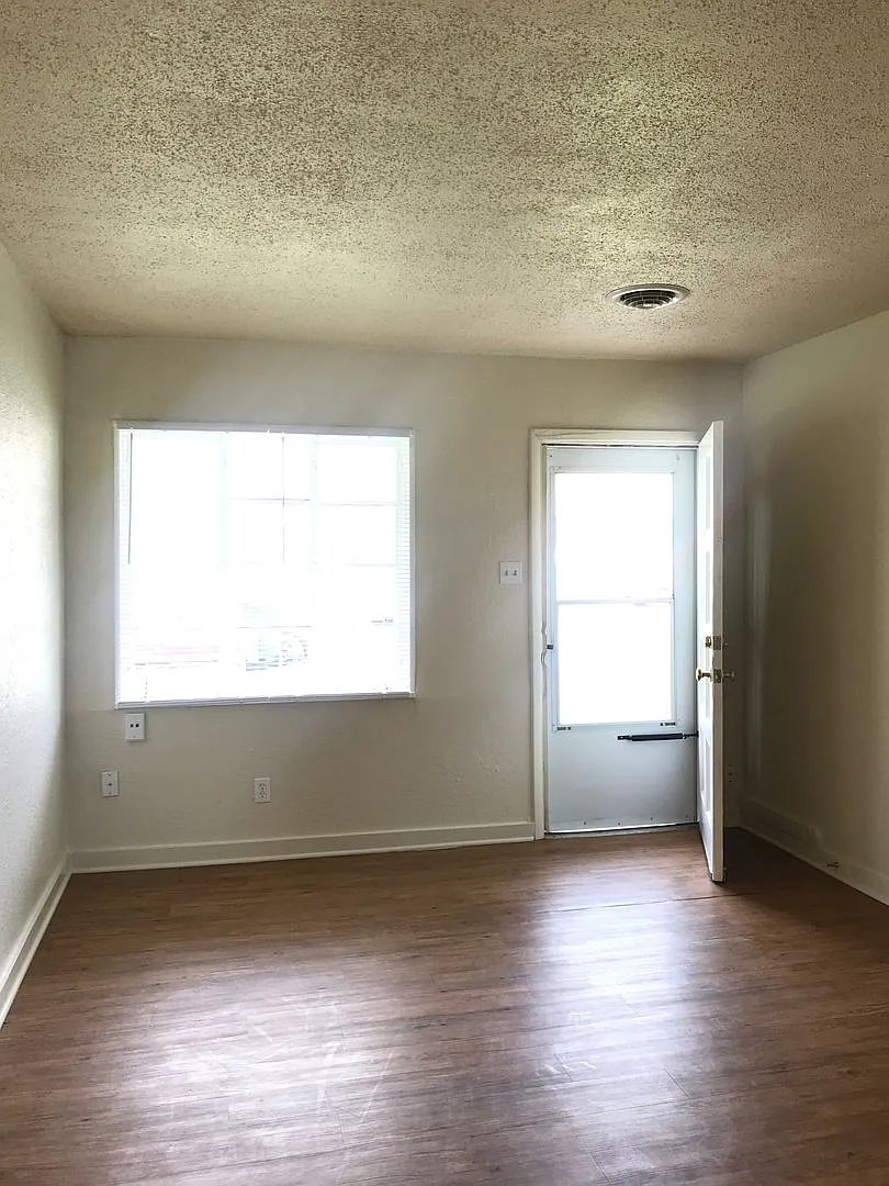 3396 SW Brendan — Photo 1
