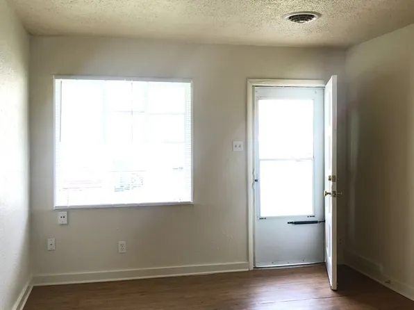 3396 SW Brendan Ave, Topeka, KS 66611