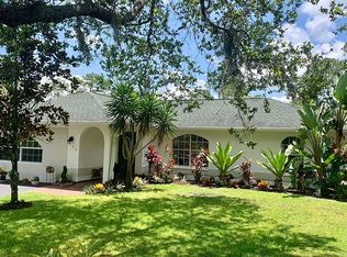 190 16th St NE, Naples, FL 34120