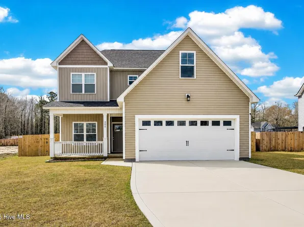 205 W Theriault Court, Jacksonville, NC 28540