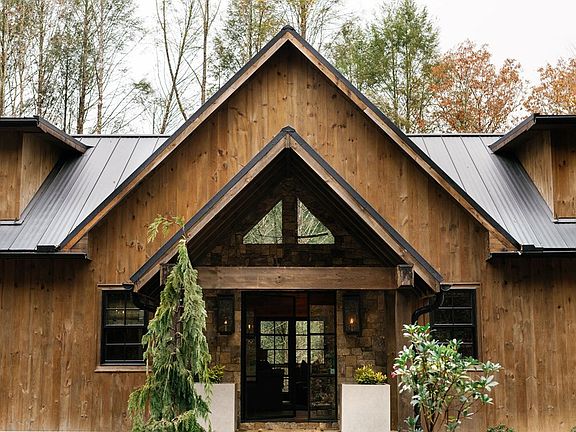 5th image of 340 Hemlock Trl