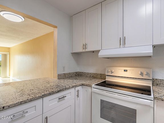 4th image of 3600 S Peninsula Dr APT 7