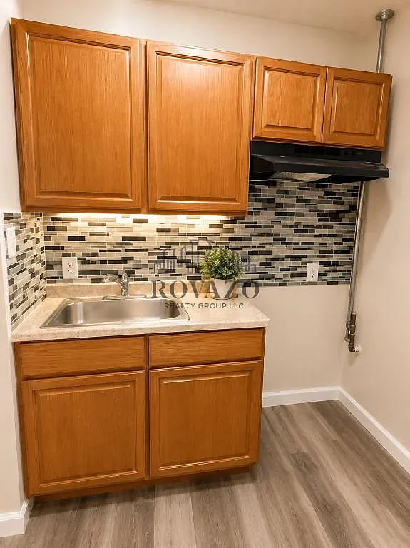 2 bed, 650 sqft, $1,500 — Photo 1
