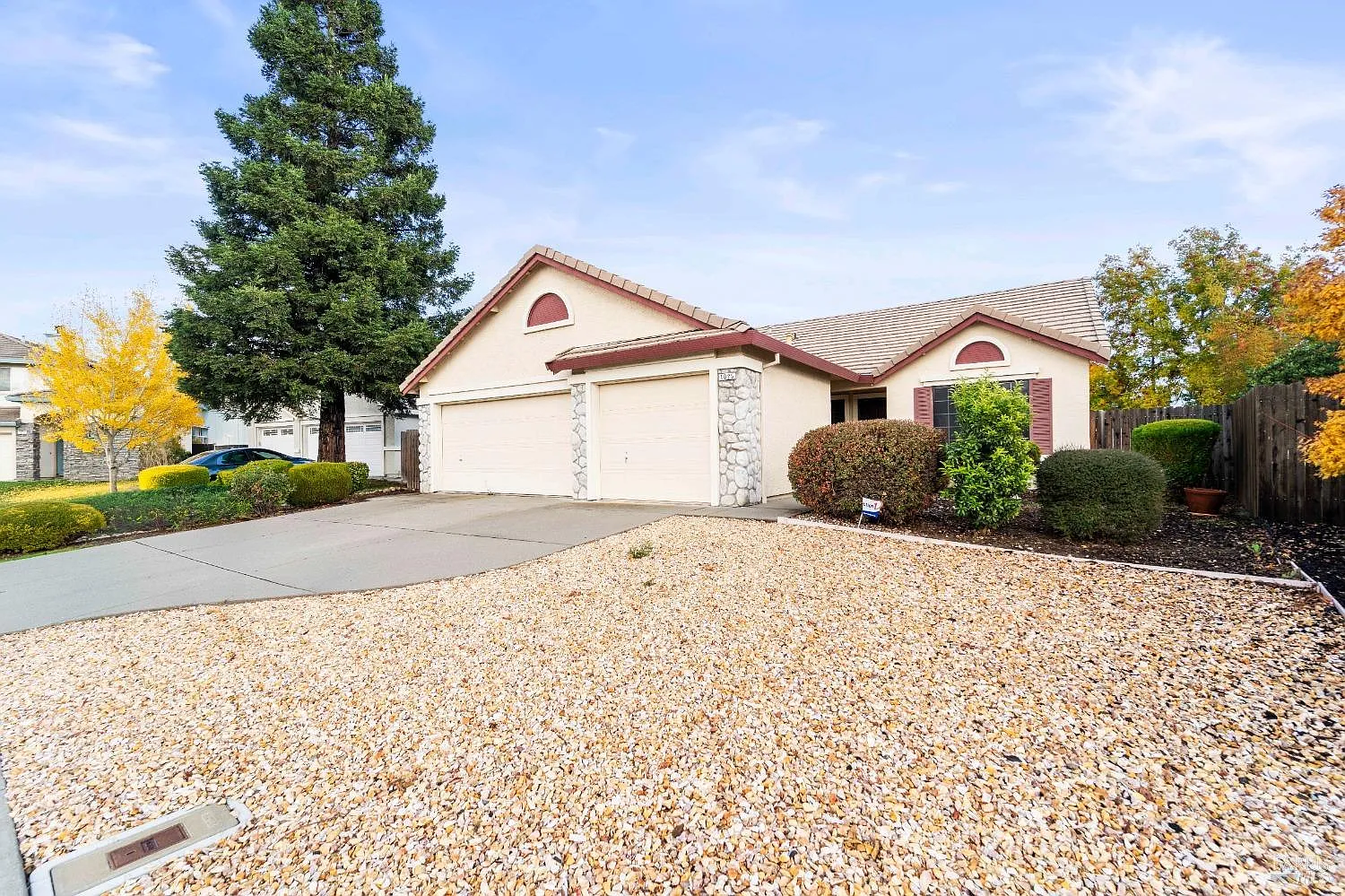 1025 Zircon Court photo 1