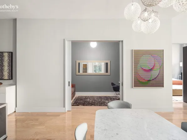 420 West 25th Street image 11 of 17