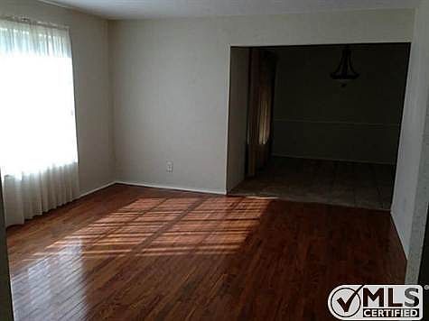 3rd image of 3267 Brincrest Dr