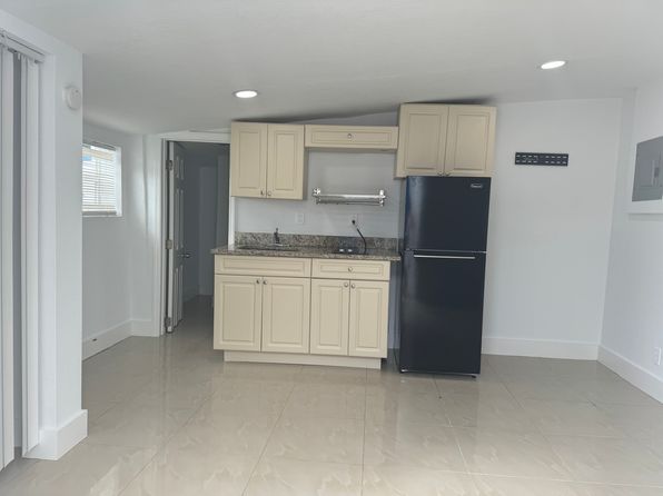 3677 Riedel Ave #3