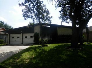 11811 Segrest Dr, Houston, TX 77047