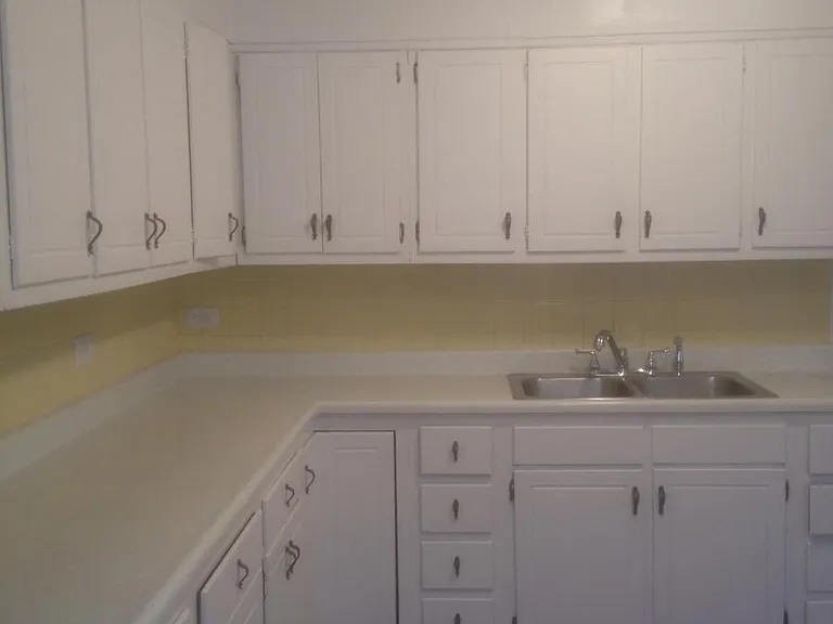 1822 N Irvington Ave — Photo 11