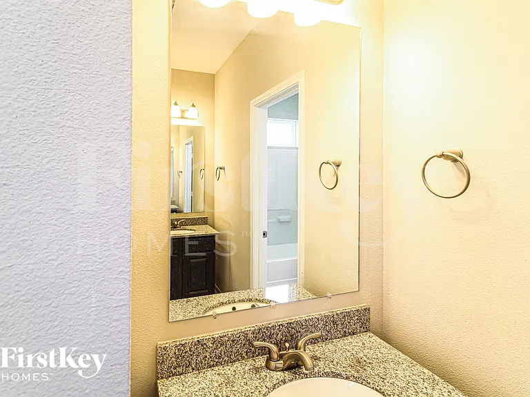 3209 Youngs Meadow Ln — Photo 12