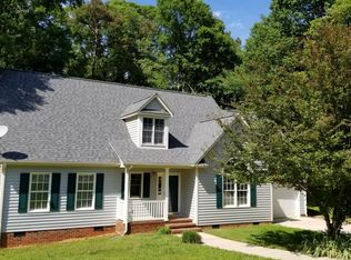 1152 Newberry Dr, Mebane, NC 27302