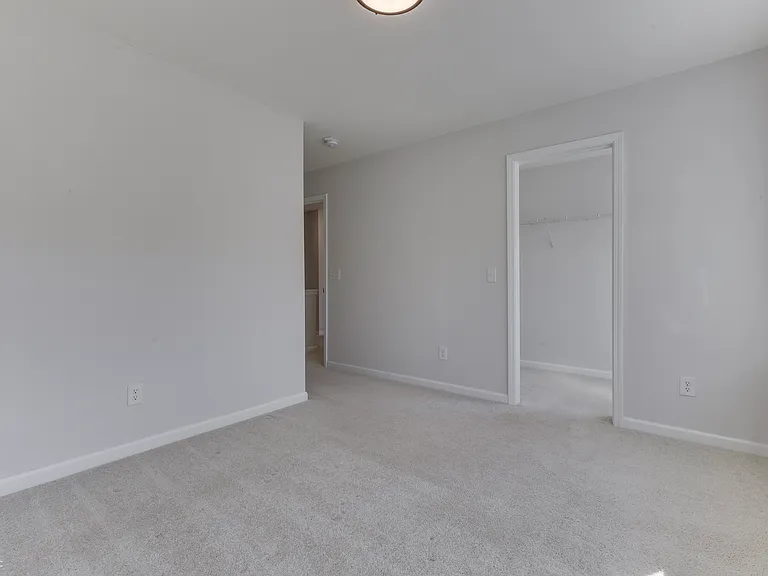 7635 Shady Trails Dr — Photo 35