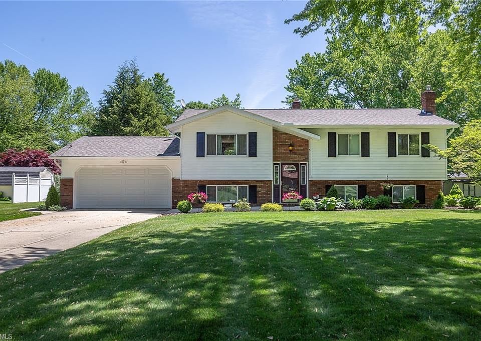 1st image of 932 Meadowood Blvd