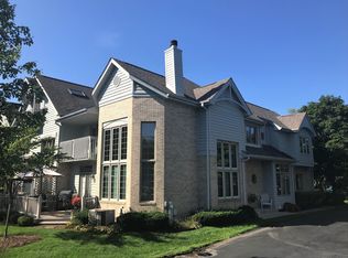 24 Lake Katherine Way, Palos Heights, IL 60463