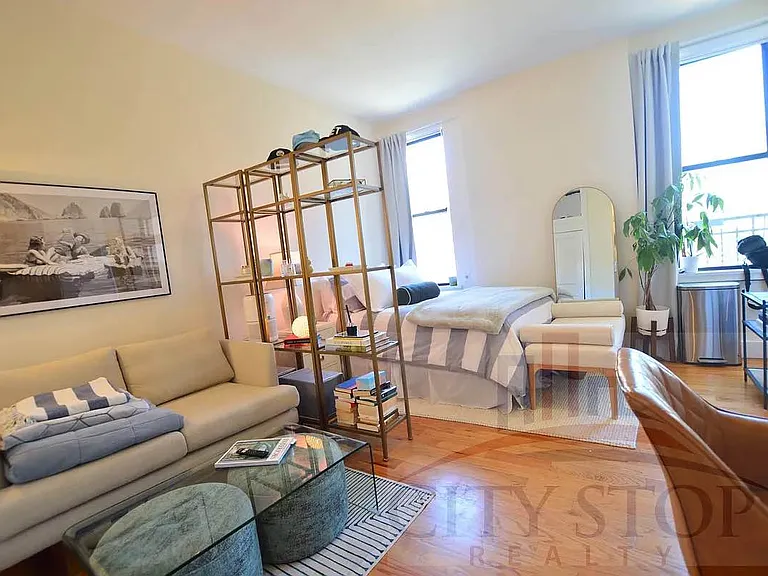 101 W 77th St #2D — Photo 2