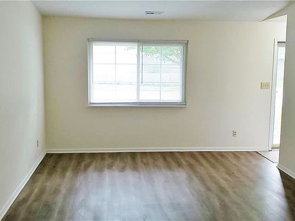 5th image of 5302 Yucatan Dr