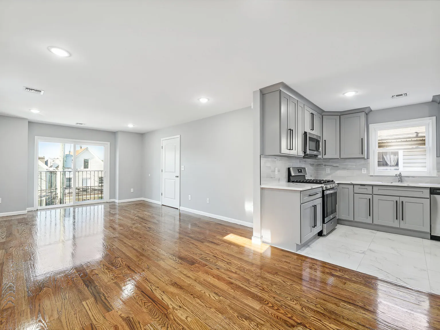 New Construction 3 Bed / 2 Bath (Elizabeth) — Photo 4