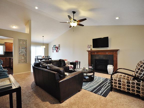 2nd image of 2924 Omalley Cir
